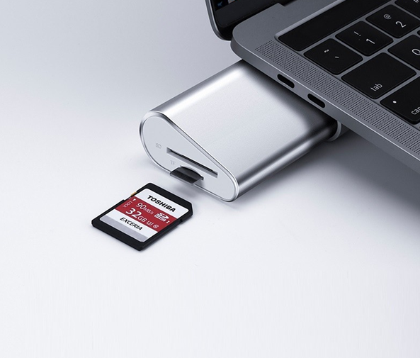 B? chuy?n d?i da nang USB type-C cho Macbook chính hãng Ugreen 40373/50844 cao c?p